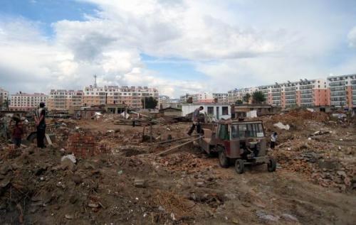 面对强拆来袭,如何从容应对?